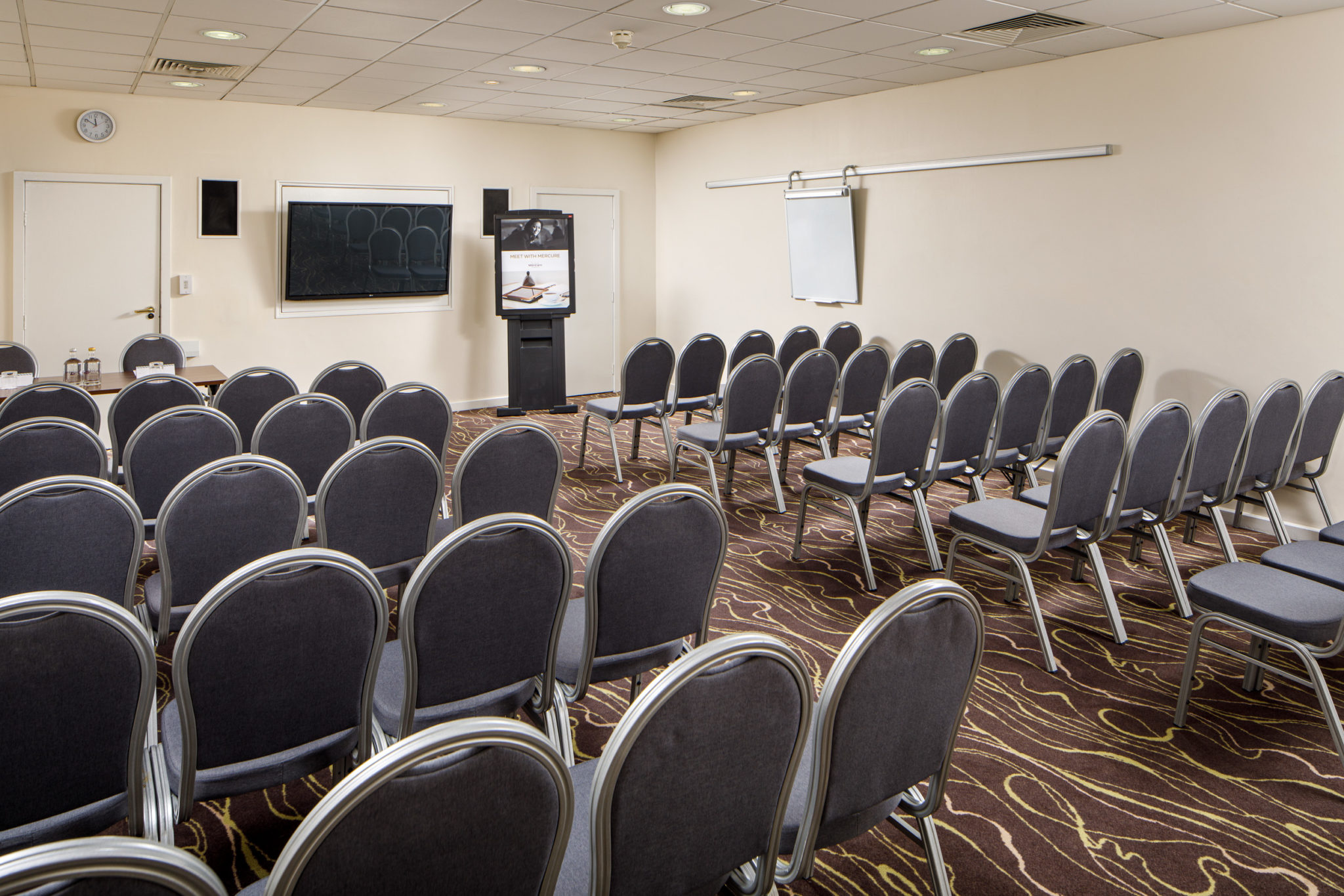 Mercure-Manchester-Piccadilly-Hotel-Park-Lane-Meeting-Room-03-lr-080320